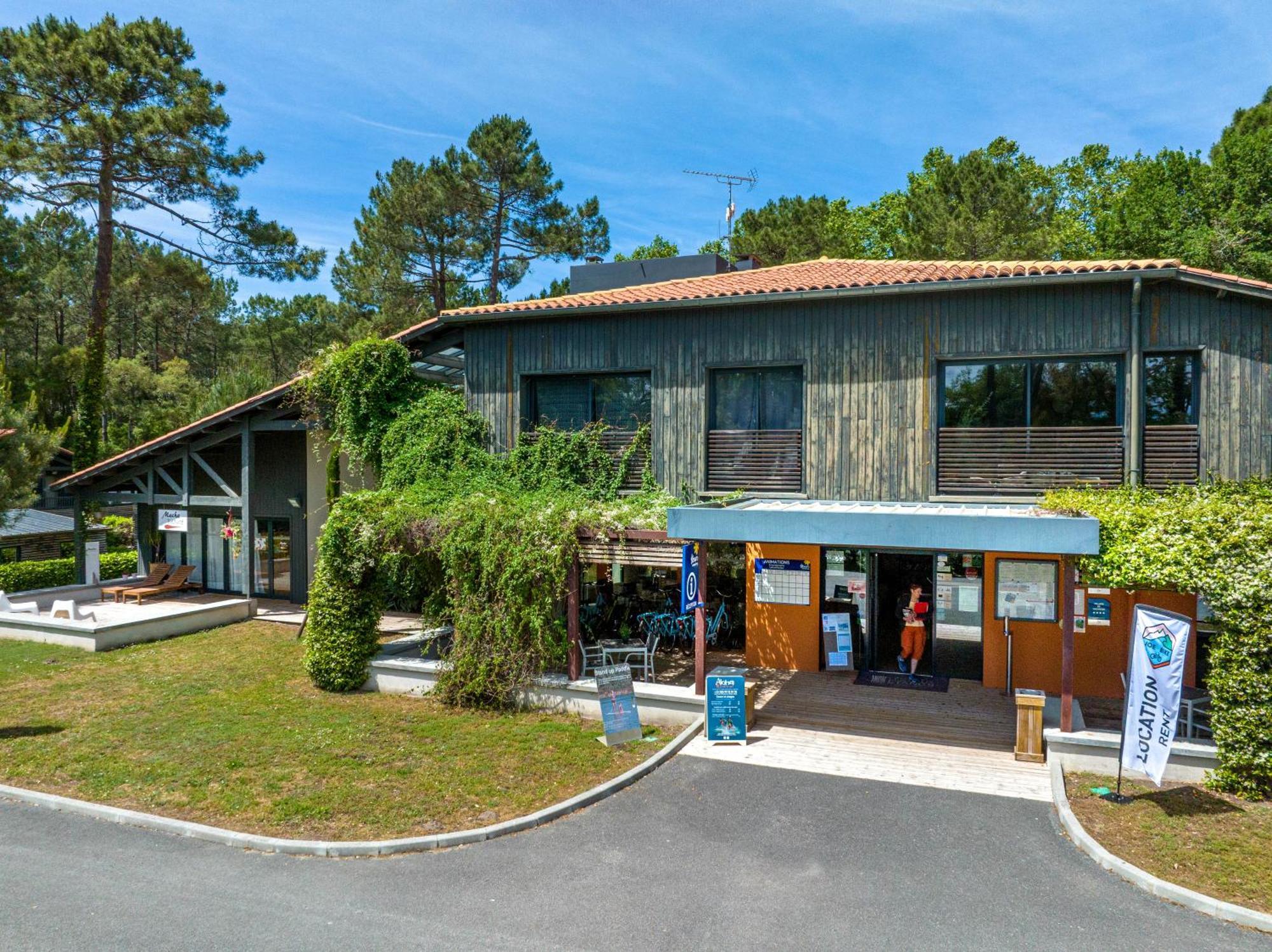 Camping-Village Vacances Les Deux Etangs 塞尼奥斯 外观 照片